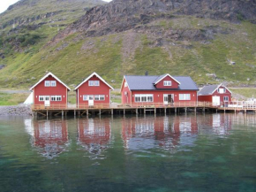  Sarnes Seaside Cabins  Хоннингсвог